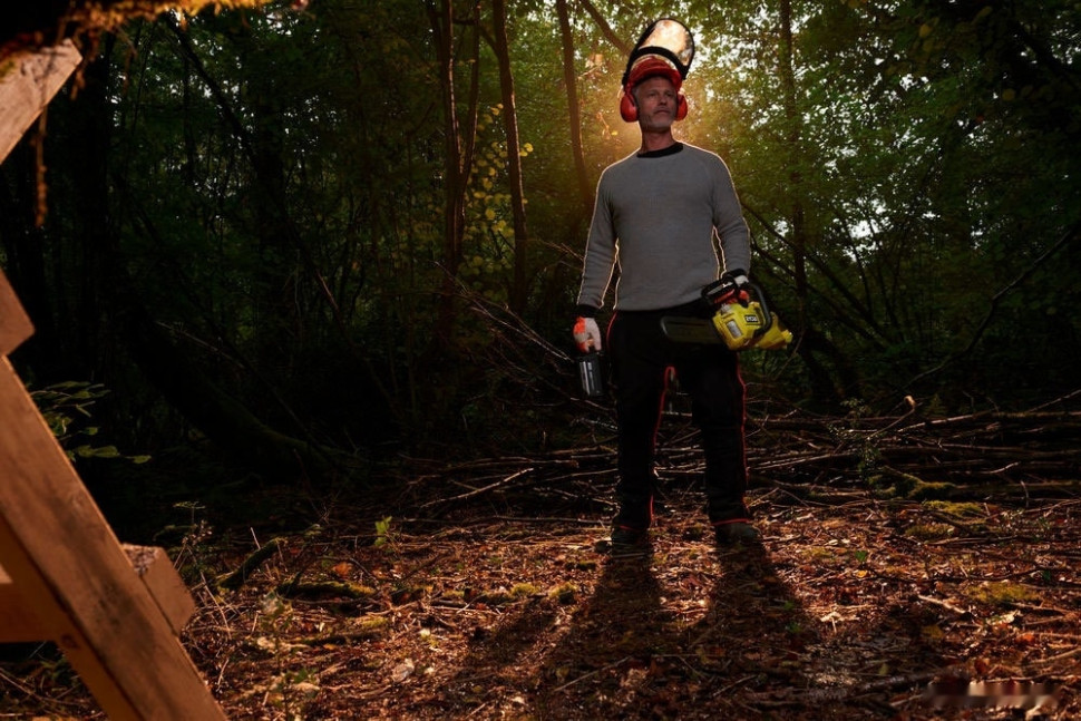 Аккумуляторная пила Ryobi RY36CSX35A-150 (с АКБ 5 Ah)