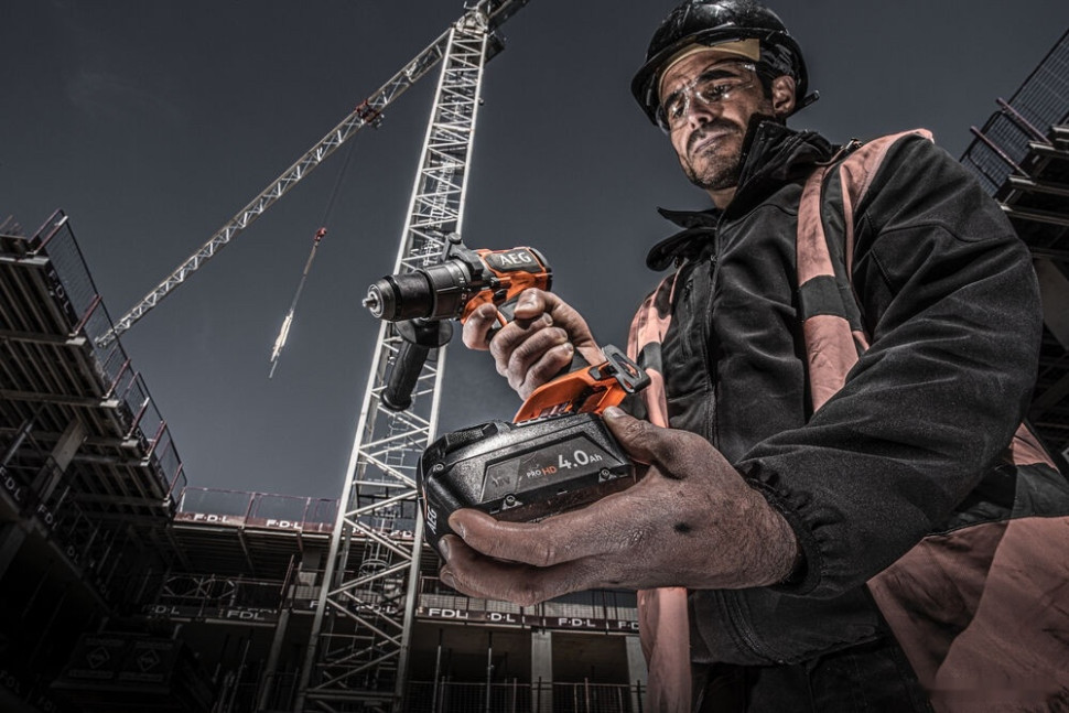 Ударная дрель-шуруповерт AEG Powertools BSB 18C3BL-X02C 4935478937 (с 2-мя АКБ 2 Ач + 4 Ач, кейс)