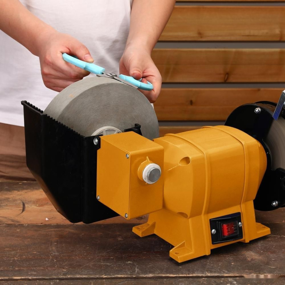 Заточный станок Deko DKGM350W 063-4423