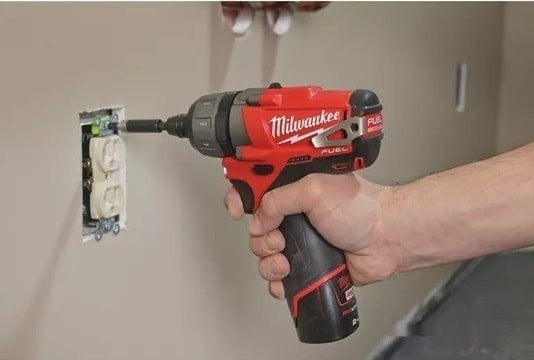 Дрель-шуруповерт Milwaukee M12 CD-0 4933440450 (без АКБ)