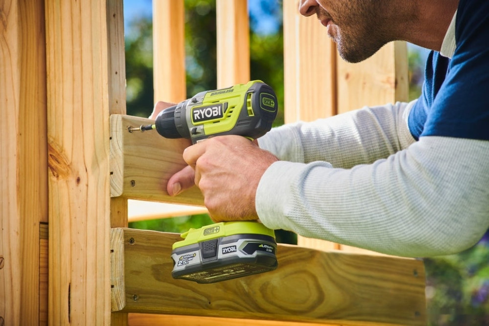 Дрель-шуруповерт Ryobi R18DD5-220S 5133003733 (с 2-мя АКБ, сумка)