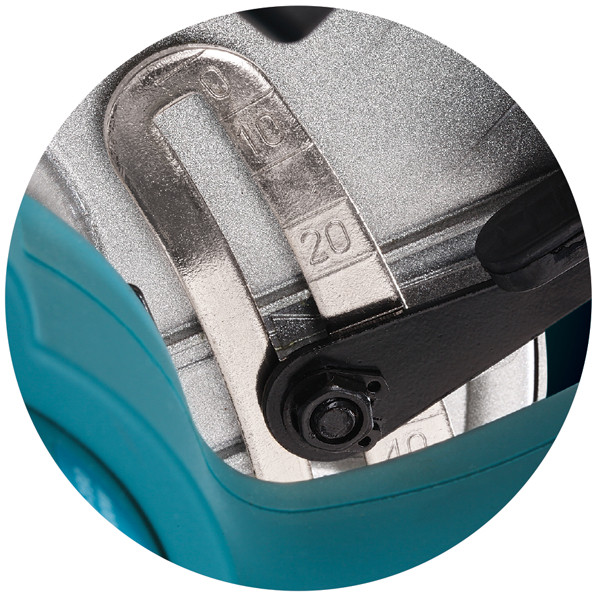 Дисковая пила Hyundai C 1800-210