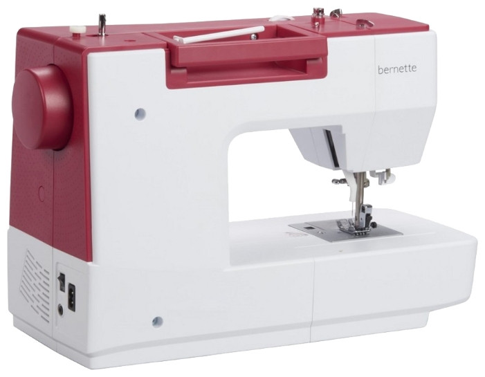 Швейная машина Bernina Bernette Sew&Go 7
