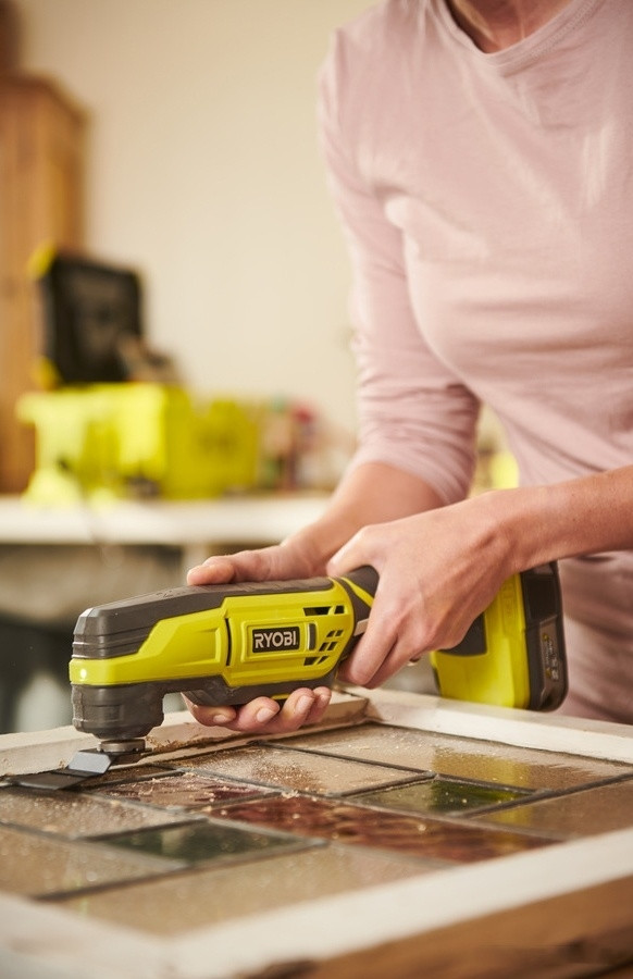 Шлифовальная машина Ryobi R18MT3-0 (без АКБ)