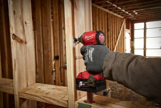 Винтоверт Milwaukee M18 FID2-0X 4933464088 (с 2-мя АКБ, кейс)