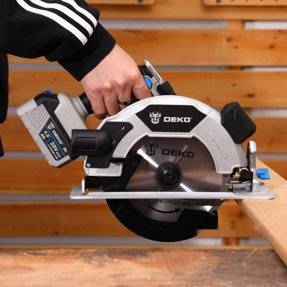 Дисковая (циркулярная) пила Deko CS20 PRO 084-1157 (с 1-им АКБ)