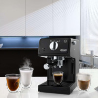 Рожковая помповая кофеварка Delonghi ECP 31.21