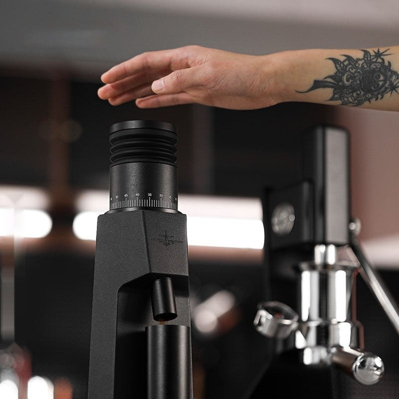 Кофемолка MHW-3BOMBER G6152B-OS