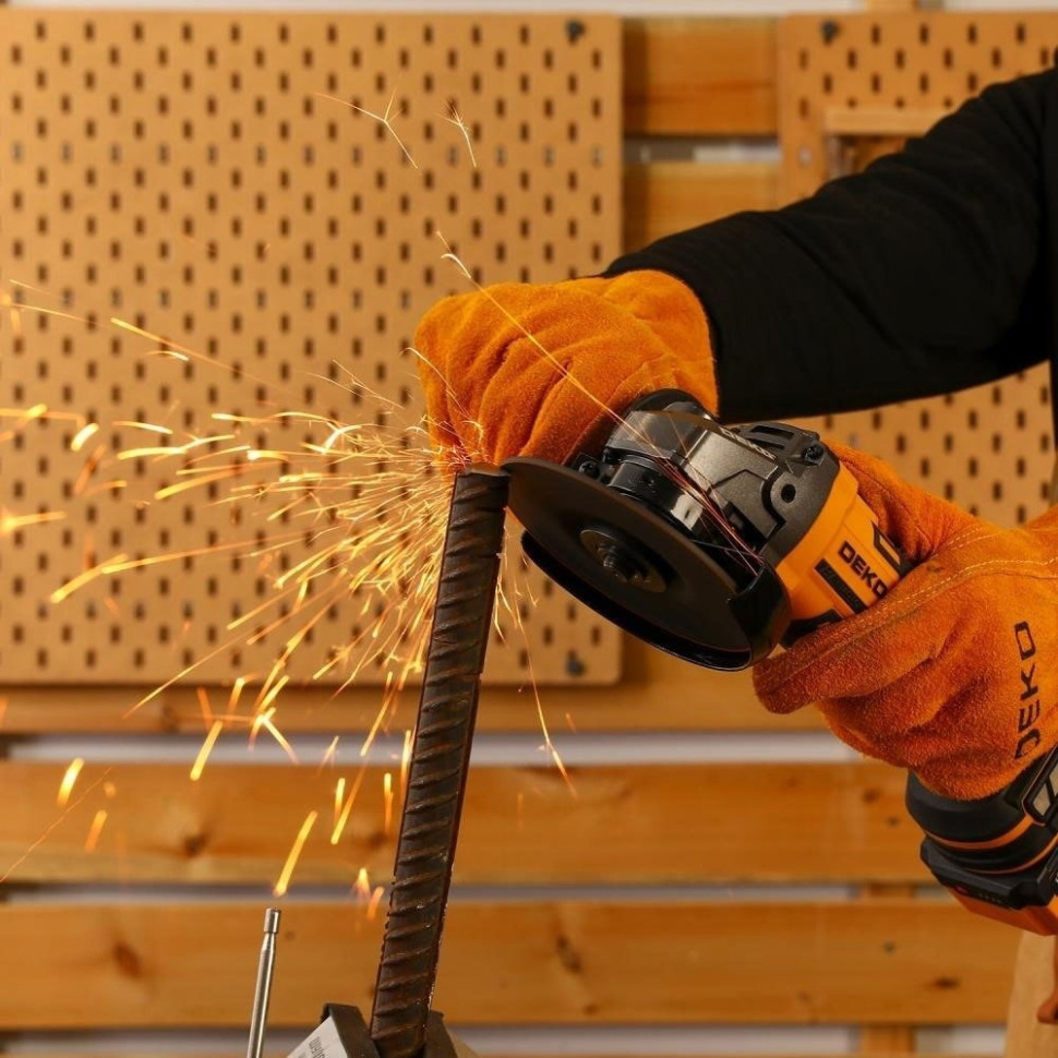 Угловая шлифмашина Deko DKAG-125 083-1064 (с 2-мя АКБ)