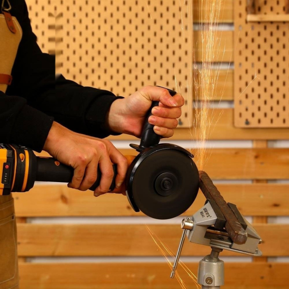 Угловая шлифмашина Deko DKAG-125 083-1064 (с 2-мя АКБ)