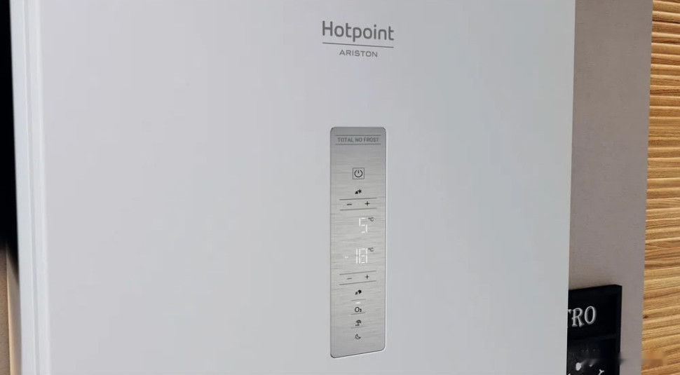 Холодильник Hotpoint-Ariston HTS 8202I W O3