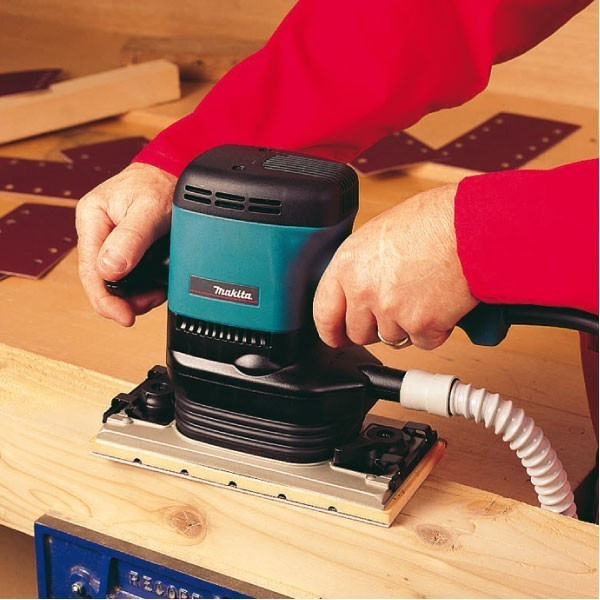 Шлифовальная машина Makita 9046