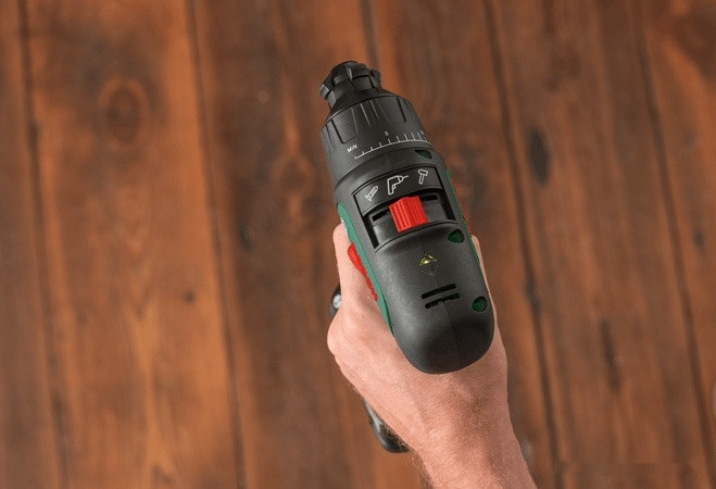 Ударная дрель-шуруповерт Bosch AdvancedImpact 18 06039B510C (без АКБ)