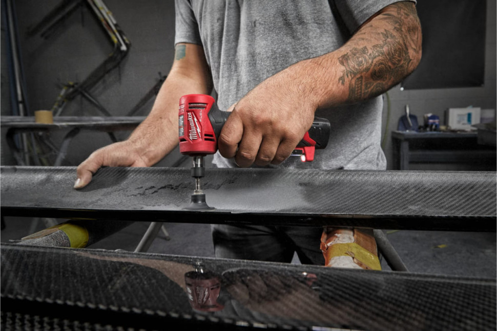 Угловая шлифмашина Milwaukee M12 FUEL FDGA-0 4933471438 (без АКБ)