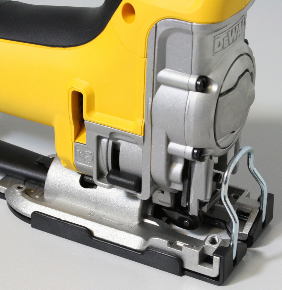 Лобзик DeWALT DW333K