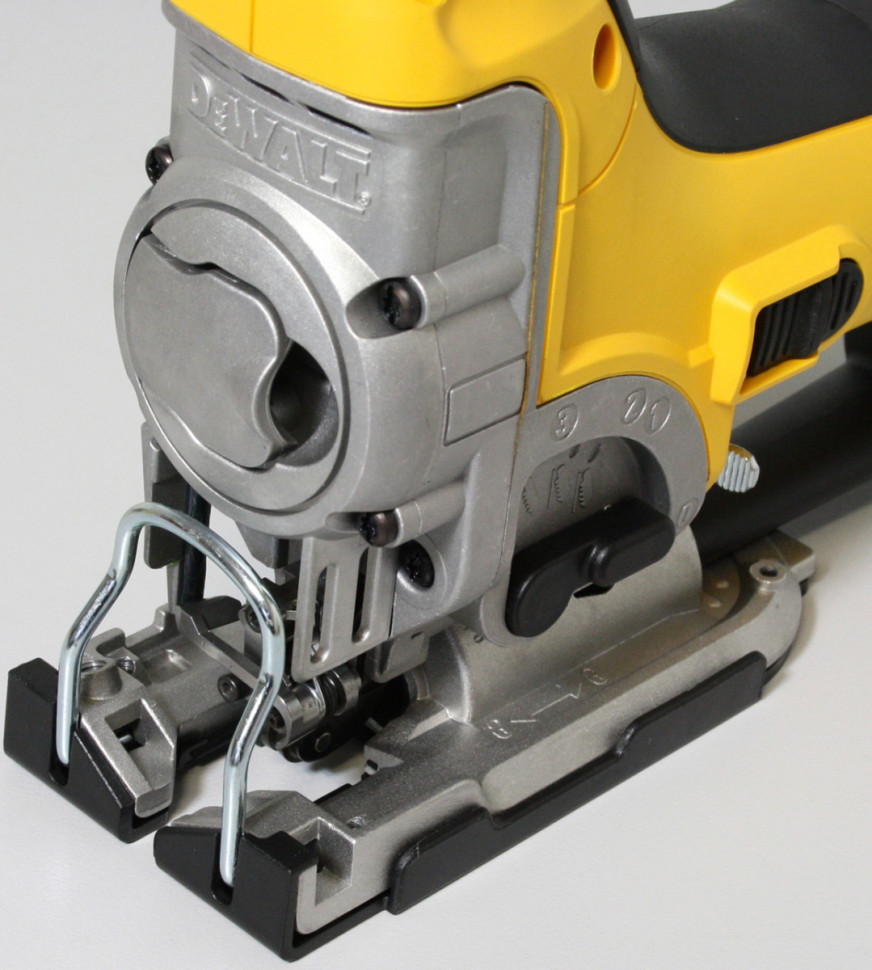 Лобзик DeWALT DW333K