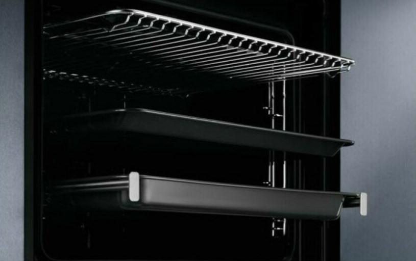 Духовой шкаф Electrolux SteamBake 600 KOD5H70BX