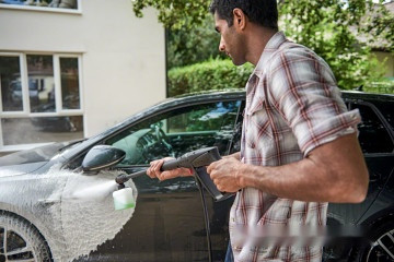 Мойка высокого давления Bosch UniversalAquatak 130 06008A7B00