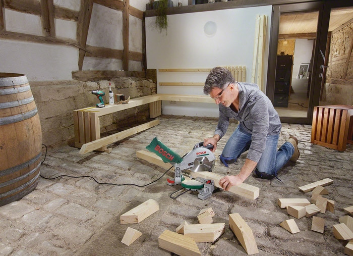 Торцовочная пила Bosch PCM 8