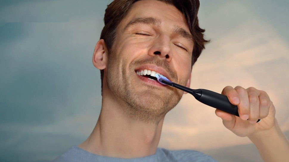 Электрическая зубная щетка Philips Sonicare 7100 HX7421/01