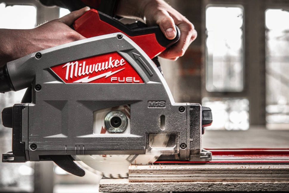 Дисковая погружная Milwaukee M18 FPS55-552P Fuel 4933478778 (с 2-мя АКБ, кейс)