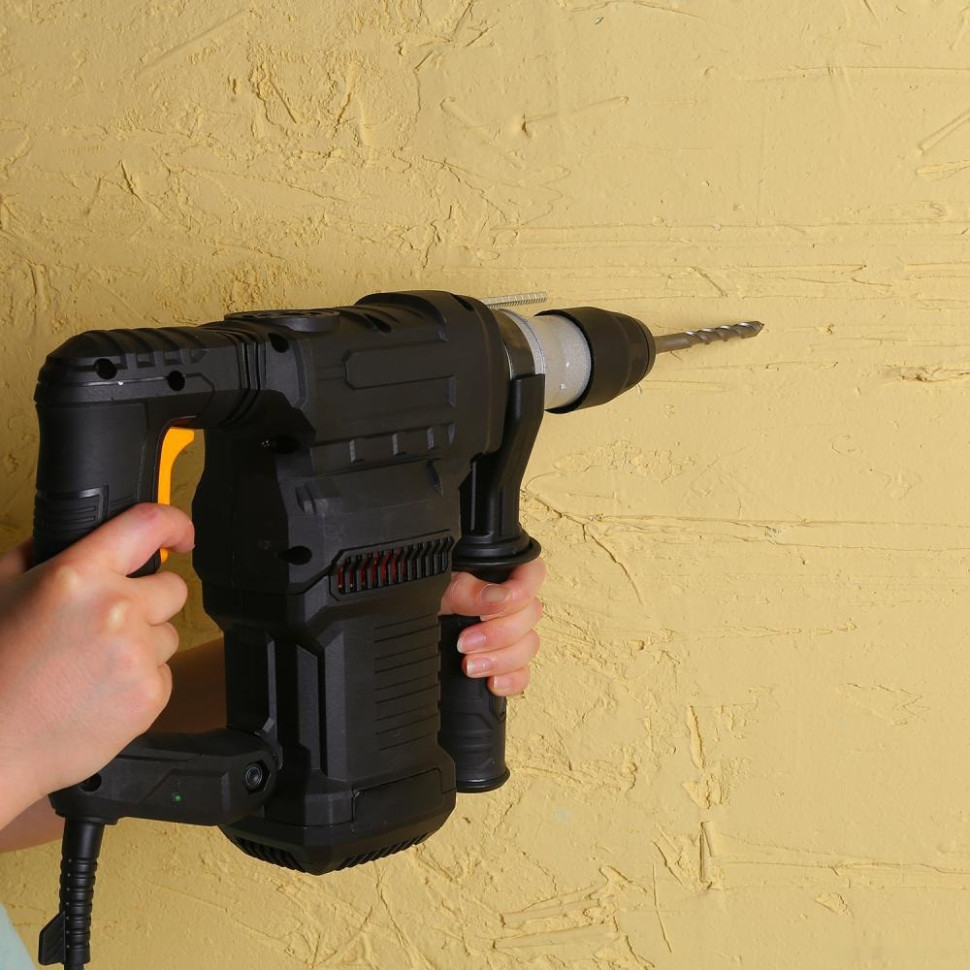 Перфоратор Deko DKH1600W SET 7