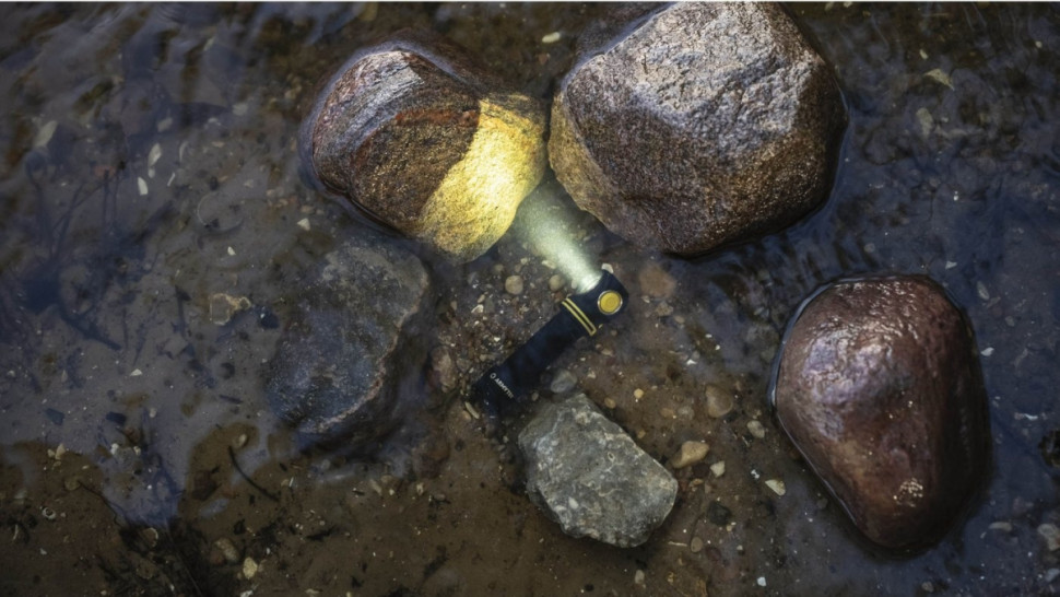 Фонарь Armytek Elf C2 USB-C (белый)