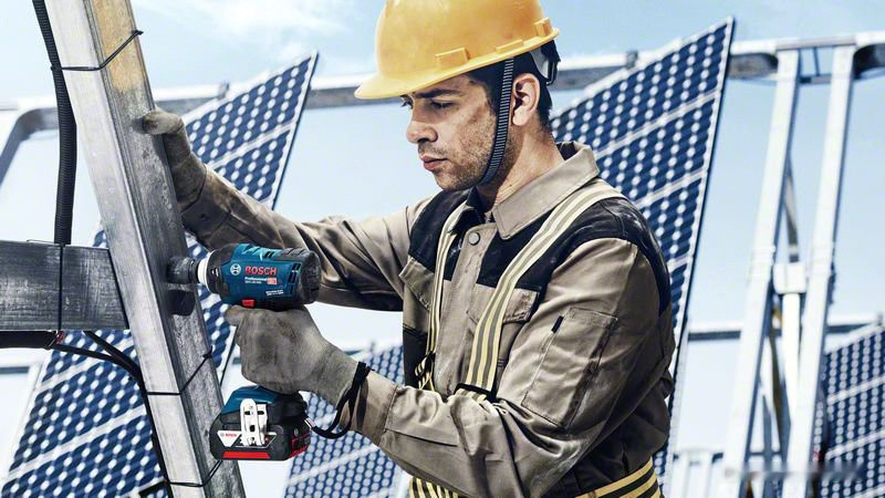 Гайковерт Bosch GDS 18V-400 Professional 06019K0020 (с 2-мя АКБ, кейс)