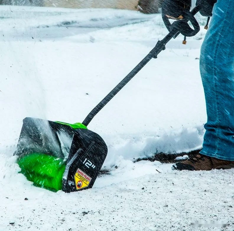 Снегоуборщик Greenworks GD40SSK4 (с АКБ 4000 mAh)