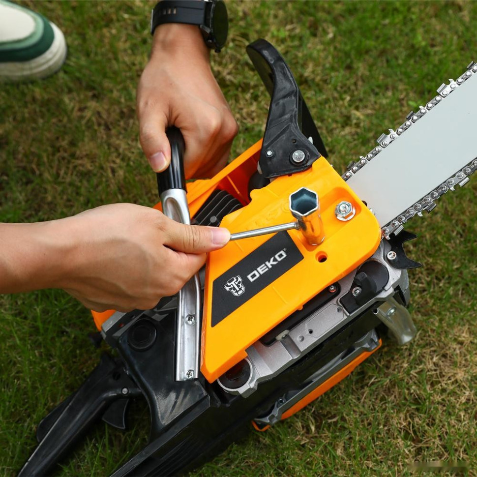 Бензопила Deko DKCHS 52-18 065-1223