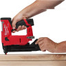 Гвоздезабиватель Milwaukee M12 FCN18GS-0X 4933493355 (с 2-мя АКБ, кейс)