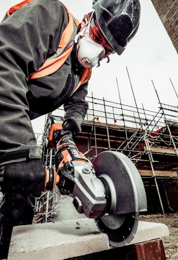 Угловая шлифмашина AEG Powertools BEWS18-230BL-0 (без АКБ)