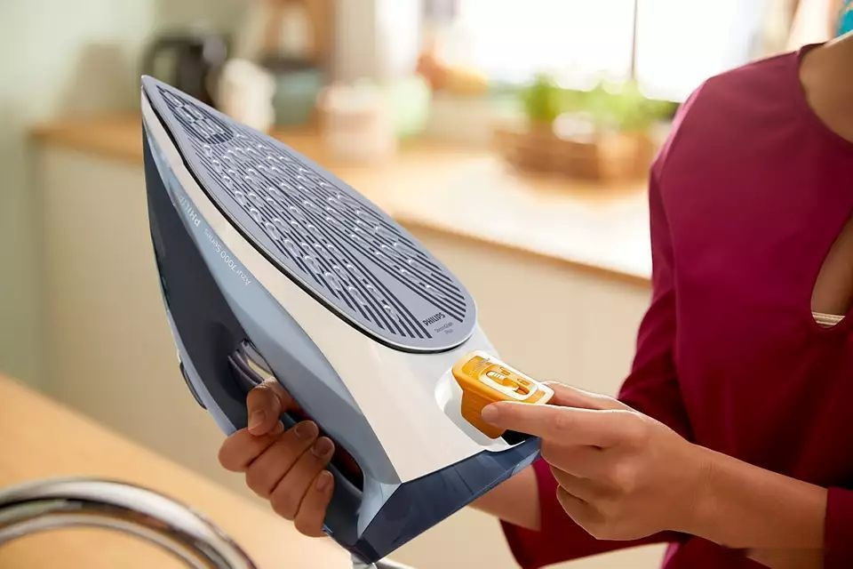 Утюг Philips Azur 7000 Series DST7020/20