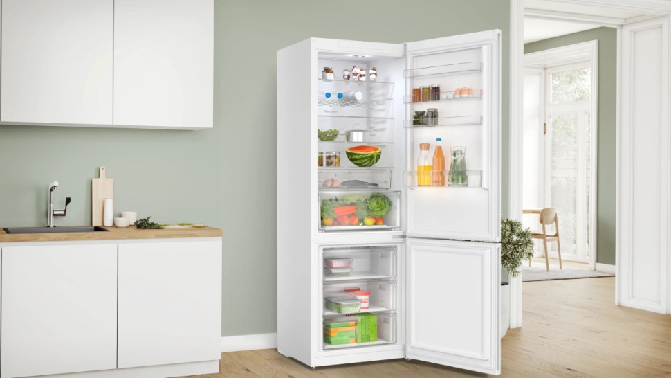 Холодильник Bosch Serie 4 KGN497WDF