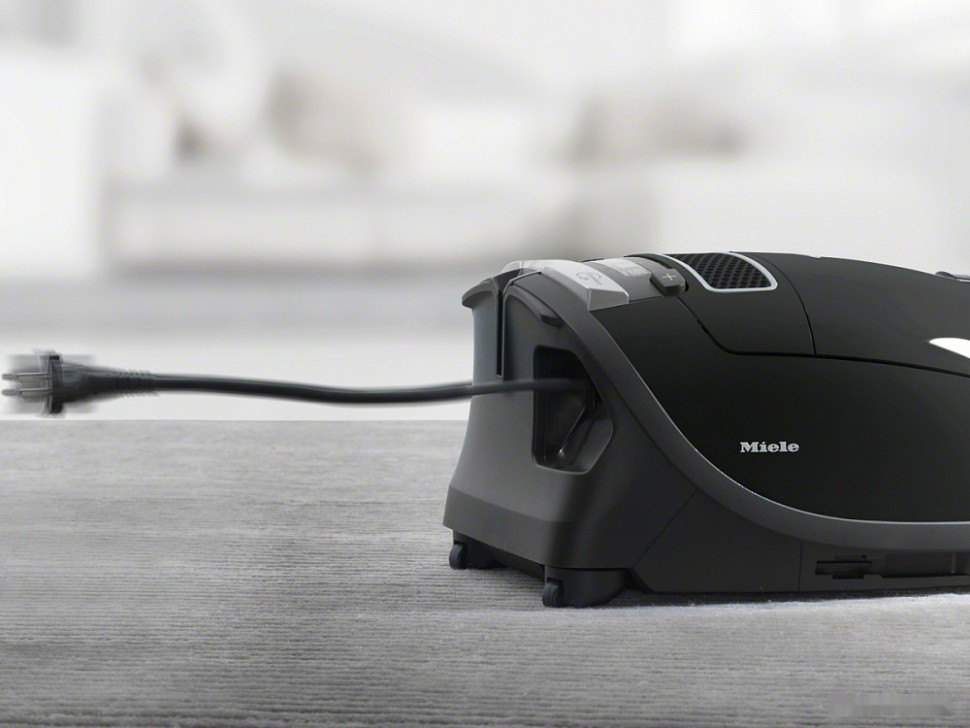 Пылесос Miele Complete C3 Celebration Parquet SGSA3 (черный обсидиан)