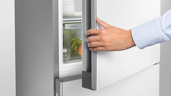 Однокамерный холодильник Liebherr SRbdd 5220 Plus