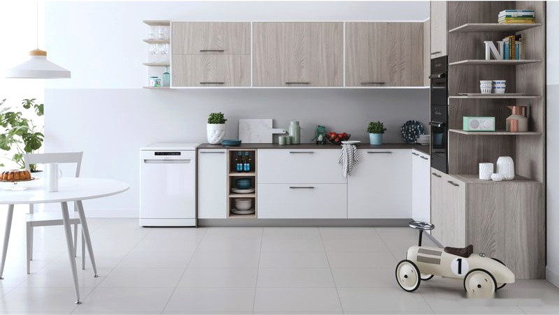 Посудомоечная машина Indesit DFC 2B+16