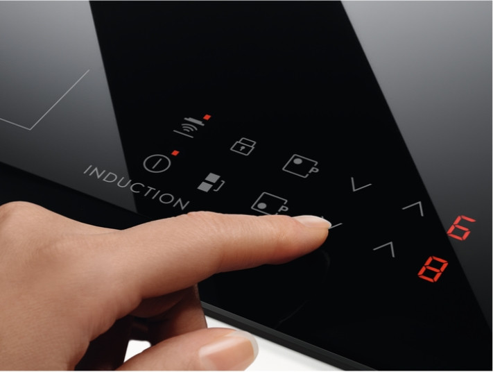 Варочная панель Electrolux IPE3241KC