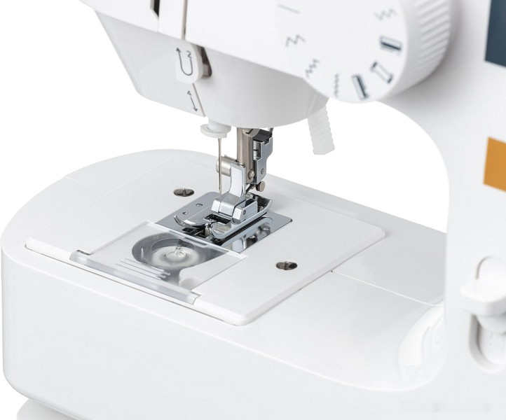 Электромеханическая швейная машина Chayka ComfortStitch 11