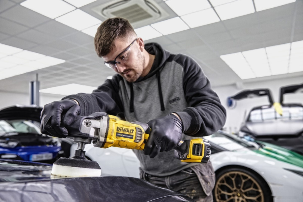 Угловая шлифмашина DeWALT DCM849N (без АКБ)