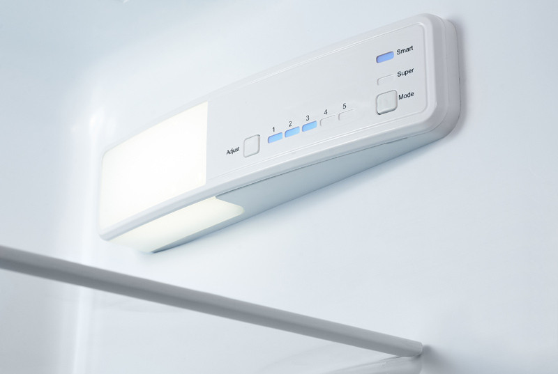 Холодильник с нижней морозильной камерой Weissgauff WRKI 2801 MD