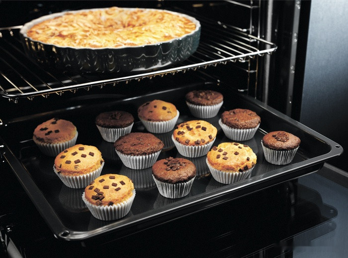 Духовой шкаф Electrolux EOF5C50BZ