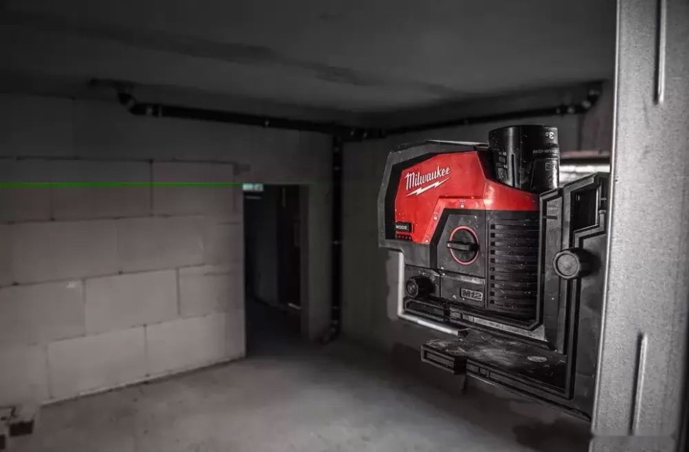 Лазерный нивелир Milwaukee M12 CLLP-301C 4933478100 (с 1-им АКБ)