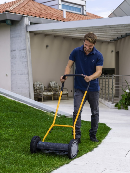 Колесная газонокосилка Stiga SCM 240 R