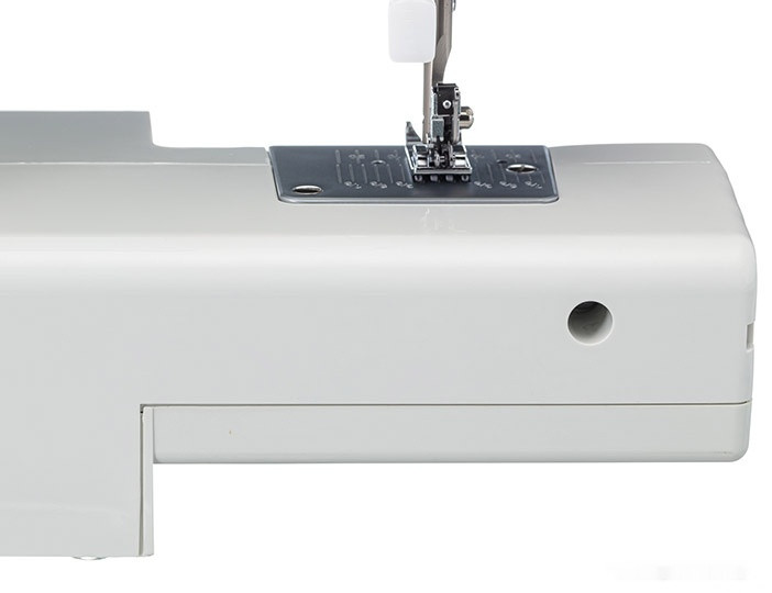 Электромеханическая швейная машина Veritas Laura