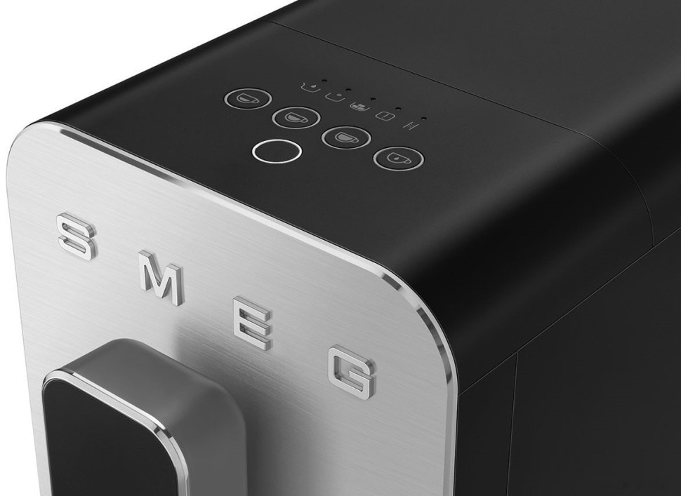 Эспрессо кофемашина Smeg BCC01BLMEU