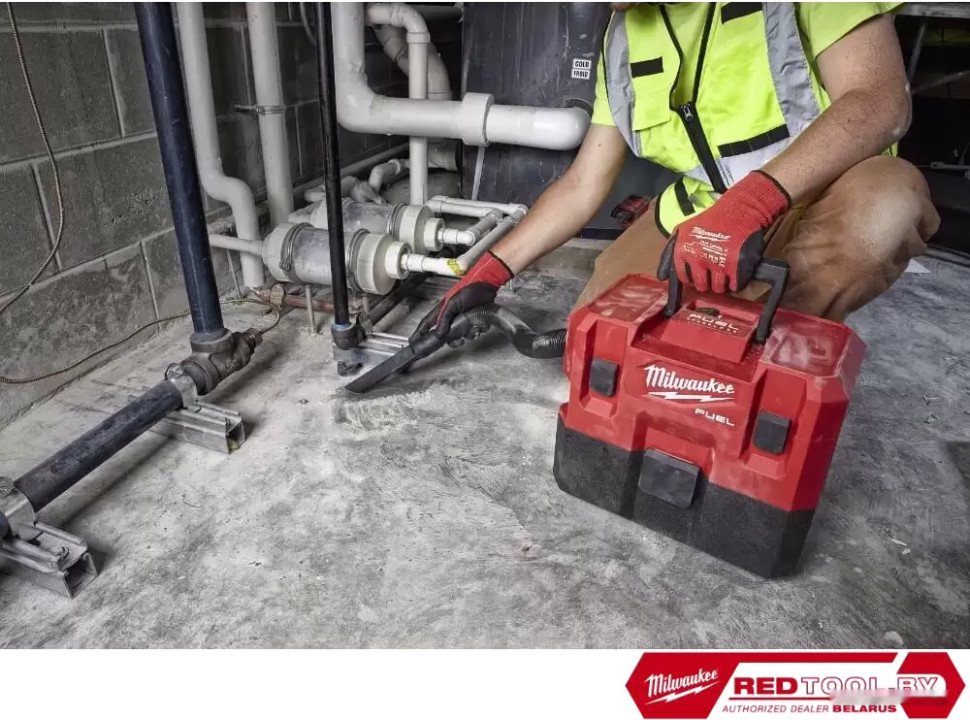 Промышленный пылесос Milwaukee M12 FVCL-0 (без АКБ и ЗУ)