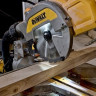 Дисковая пила DeWALT DWS777