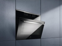 Духовой шкаф Electrolux VKL8E08WX