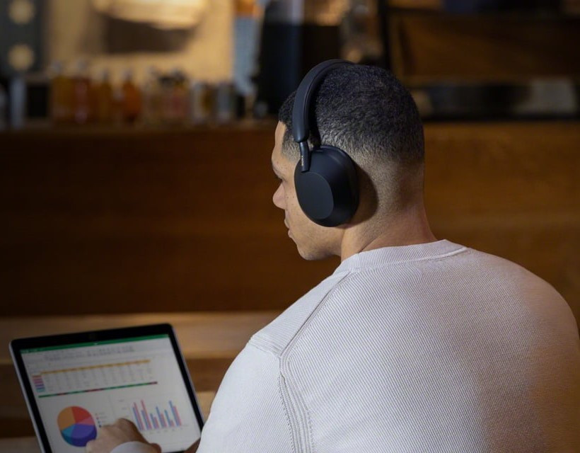 Наушники Sony WH-1000XM5 (черный)